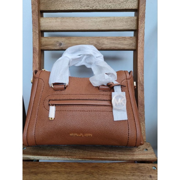 Michael Kors Carine Satchel Medium new with tag original