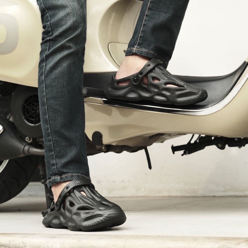 981-Sepatu Karet Pria Dewasa / Sandal Clogs Pria 39-44 / Sandal Karet Pria/Sepatu Sandal Clogs aerostreet vhagar hema sandal sliper loggo atlantis Promo Sen