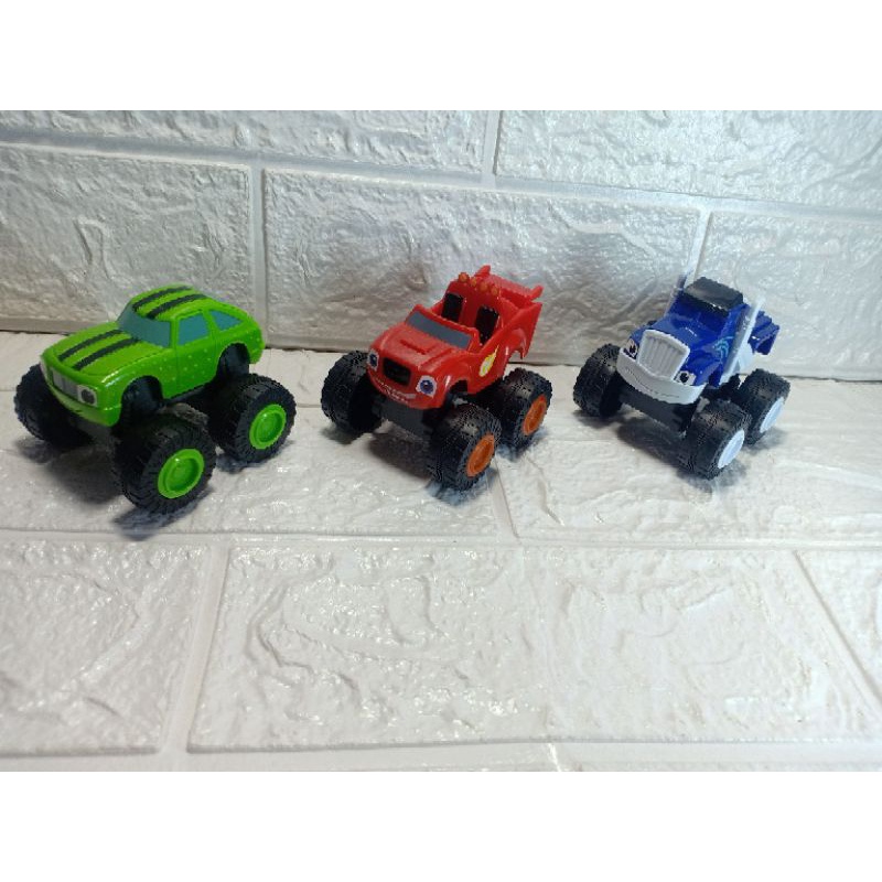 Mainan Anak Mobil Monster Jeep Blaze 3pc mobil monster roda besar rkc 02143-2