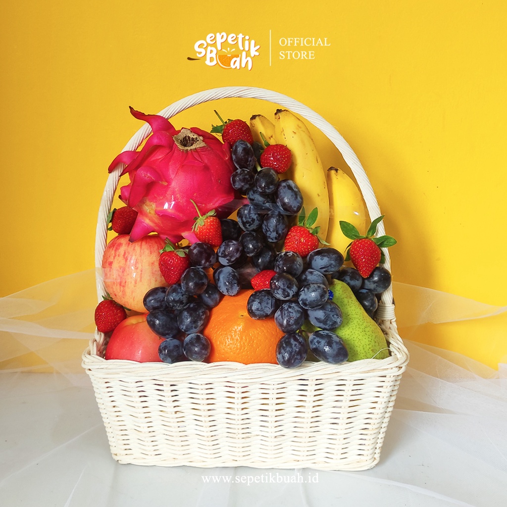 

Sepetikbuah - Blissful Fruit Hampers (Hampers / Parsel Buah Segar Anggur, Pisang, Jeruk, Apel, Strawberry, Pear))