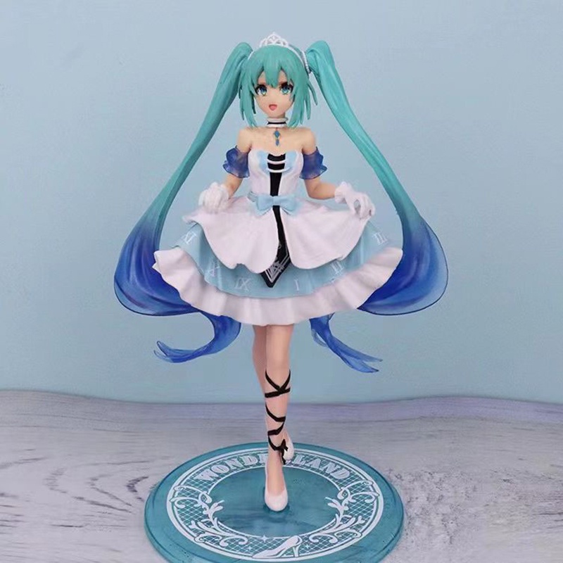 Anime Hatsune Miku Figure Full Dress Baju Musim Dingin Cinderella Miku Virtual Singer Standing Boneka PVC Action Figure Collectible Model Toys