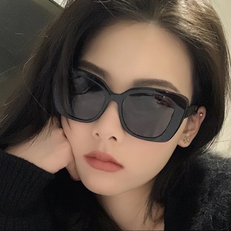 Kacamata Hitam Hias Mutiara Korea Untuk Wanita Cat Eye Frame UV400