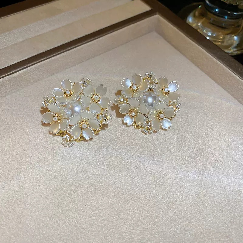 Anting Mutiara Bunga Korea Anting Daisy Putih Suasana Manis Berlebihan Dekorasi Telinga