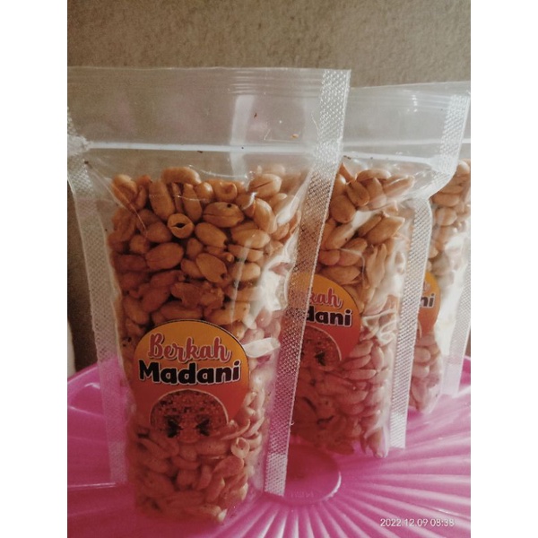 

kacang bawang renyah dan gurih 125 g