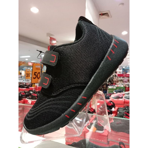 Sepatu Sekolah Tomkins