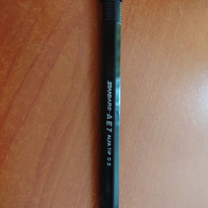 

bolpen hitam