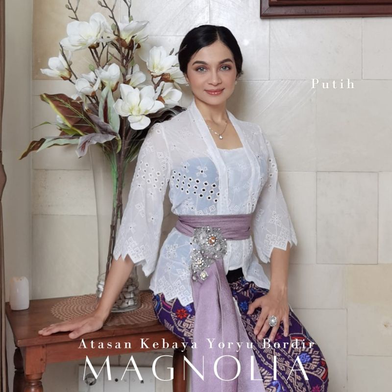 Kebaya Katun Bordir Lonceng Magnolia Putih