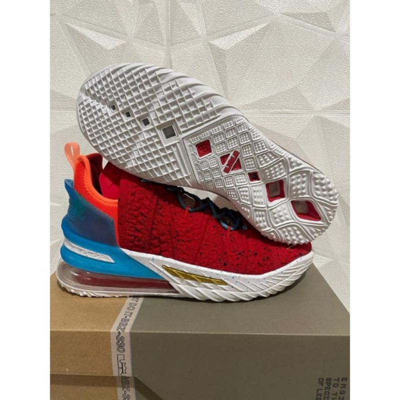 SEPATU BASKET LEBRON 18 HIGH CNY