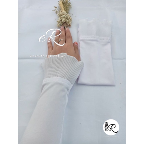 HANDSOCK AYANA QUEEN RUFFLE / MANSET RENDA PLISKET SENADA KOMBI