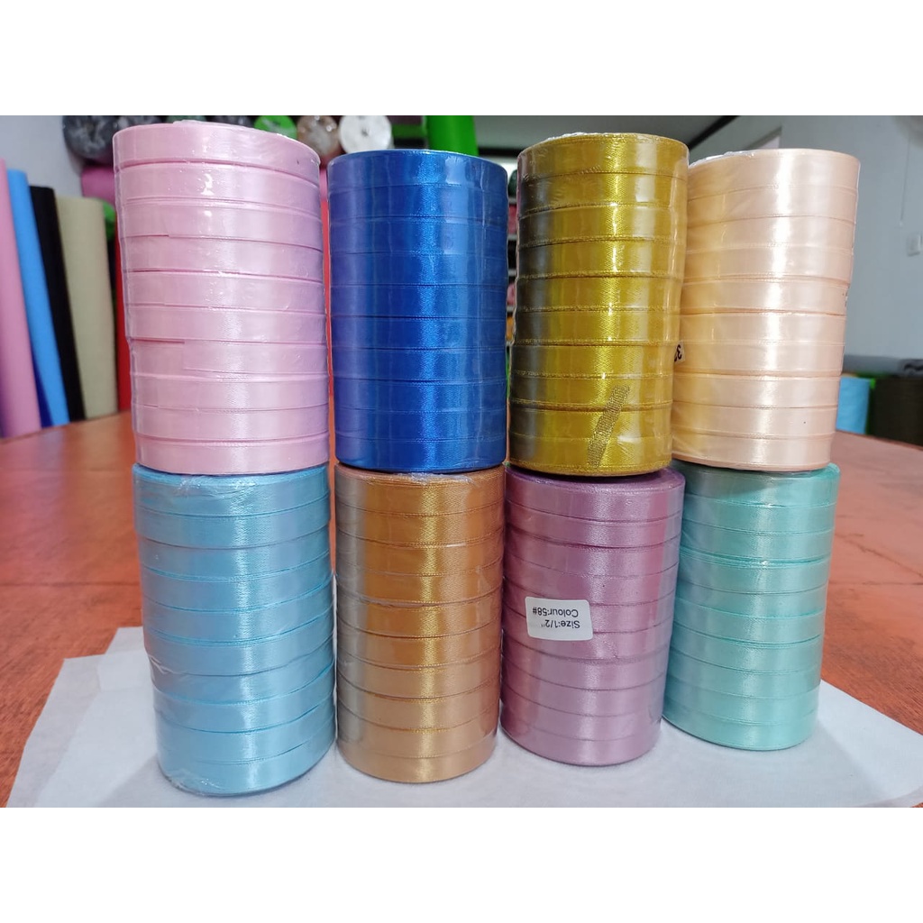 

Pita Satin Warna Ukuran 1/2 inch / 1,27 cm Per ROLL