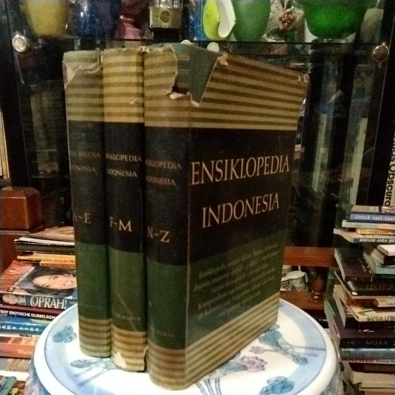 ENSIKLOPEDIA INDONESIA - W.VAN HOEVE