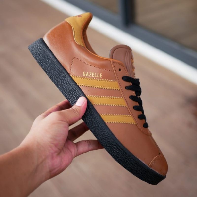 ADIDAS GAZELLE LEATHER BROWN WOOD ORIGINAL SNEAKERS PRIA