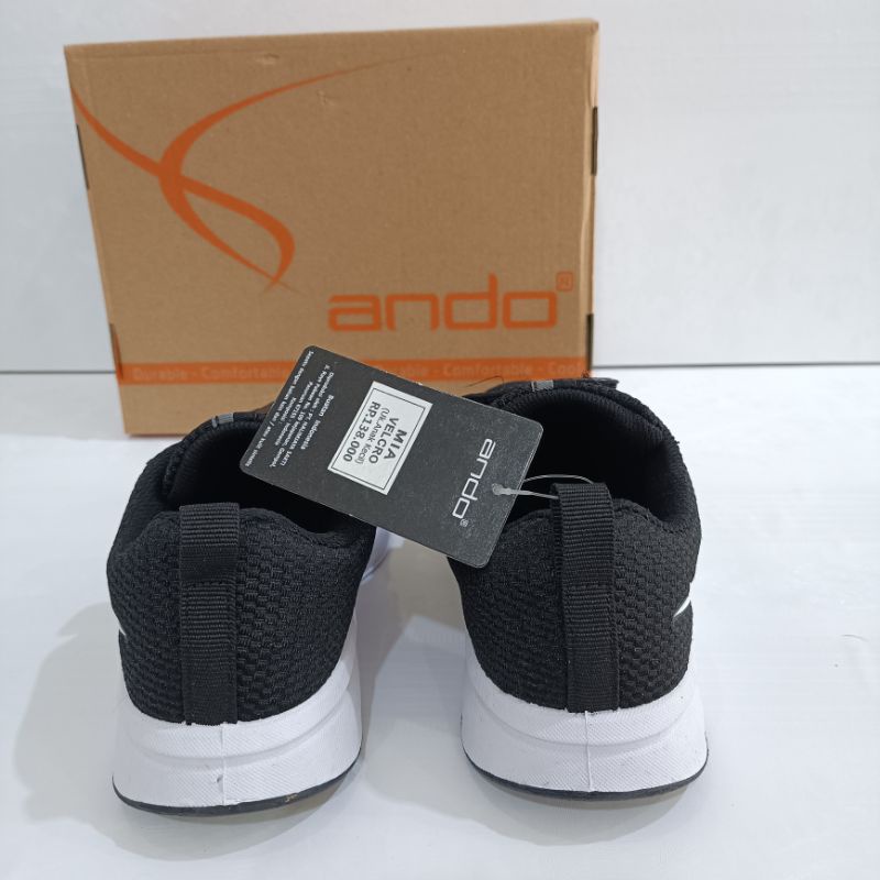 Sepatu Sekolah Anak Ando MIA size 29-32 Hitam/Putih