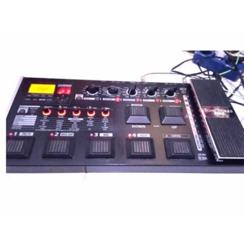 Efek gitar KORG AX 3000G