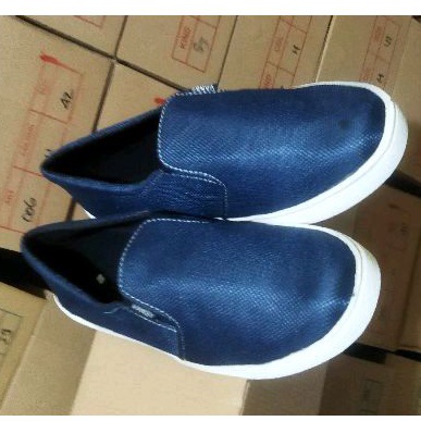 Sepatu slip on pria sepatu casual pria slip on