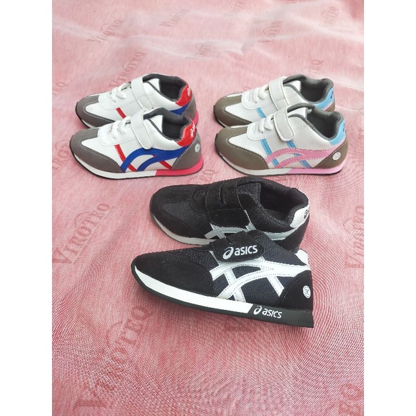 Sepatu Anak Asics Hitam/Putih Umur 2/3/4/5 tahun Paud/Tk