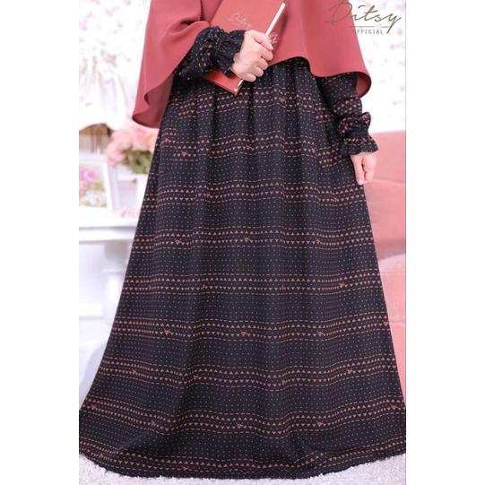 Syera Black - Size M - Ditsy Januari 2023