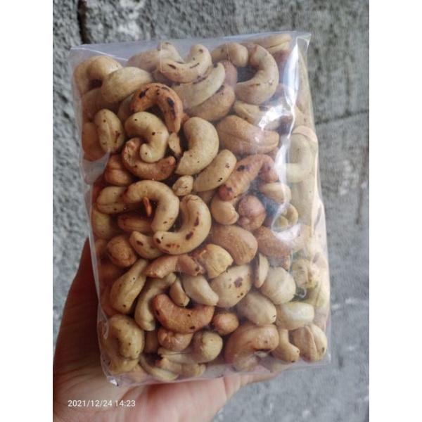 

Kacang mete mede mateng goreng 1 kg