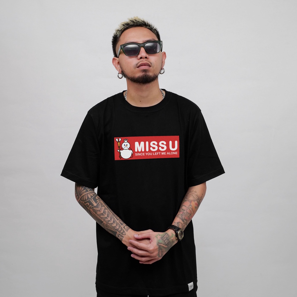 Kaos Distro Parodi ZeroTwentyTwo T-shirt Miss U Mixue Black | Baju Pria Parody Plesetan MIXUE-1