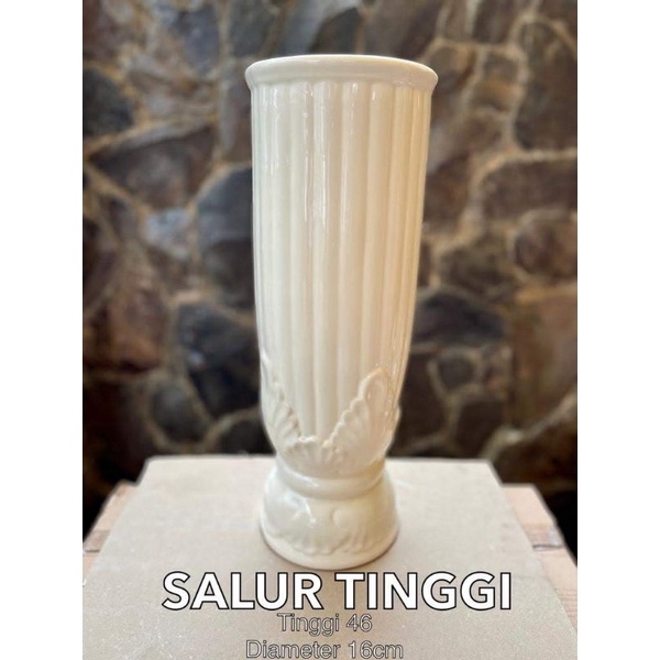 Pot keramik tinggi dekorasi