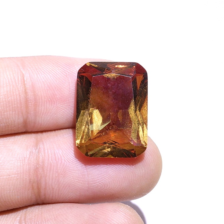 Batu Permata Zultanite Cutting Square Colour Changes