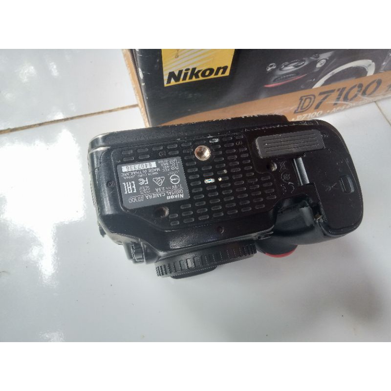 Kamera Nikon D7100 body only Bekas