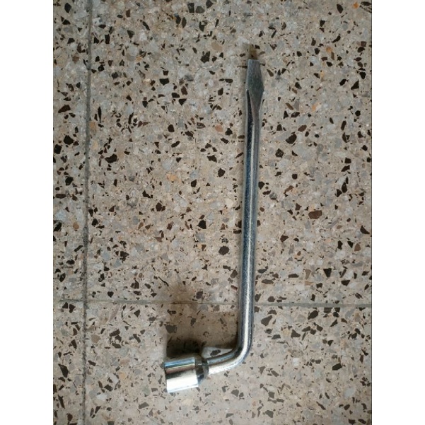Kunci roda L 21 mm