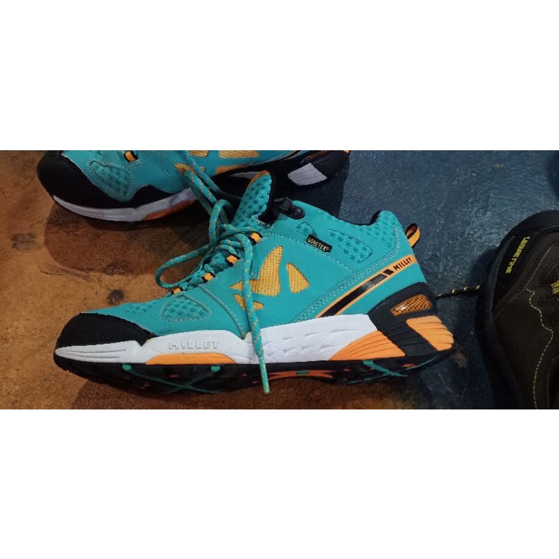 Sepatu outdoor Millet no 38,5 insole 24,5
