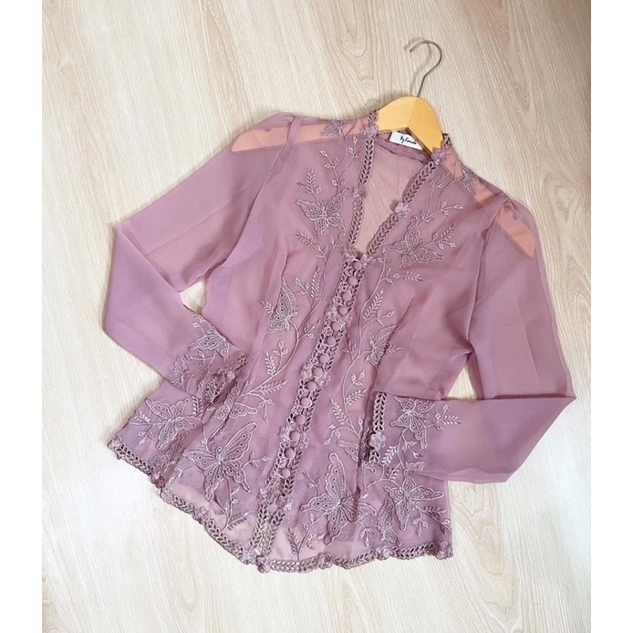 kebaya bordir jadi// kebaya bordir bali// kebaya bordir terbaru// kebaya bordir murah kebaya murah