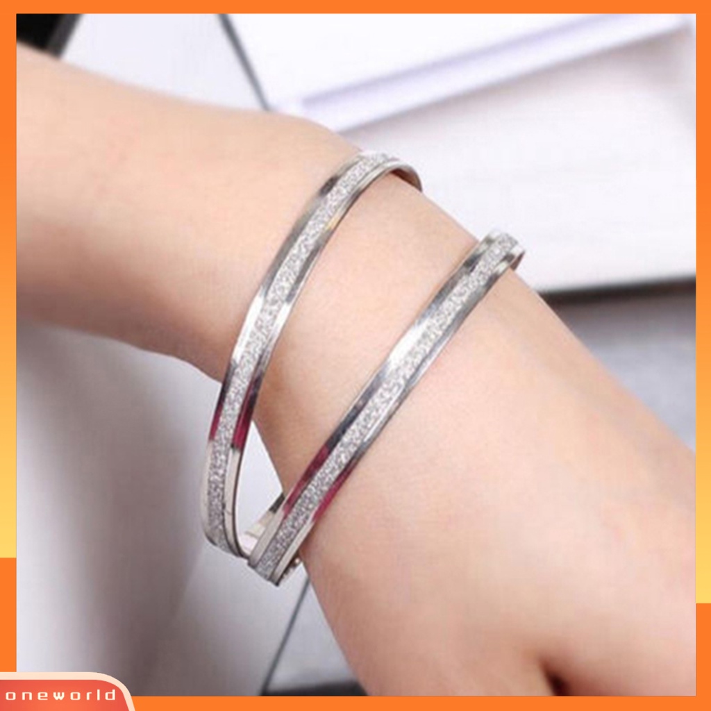 {oneworld} Bangle Exquisite Fadeless Wanita Sederhana Tengah Frosted Lingkaran Gelang Untuk Pesta Pacaran