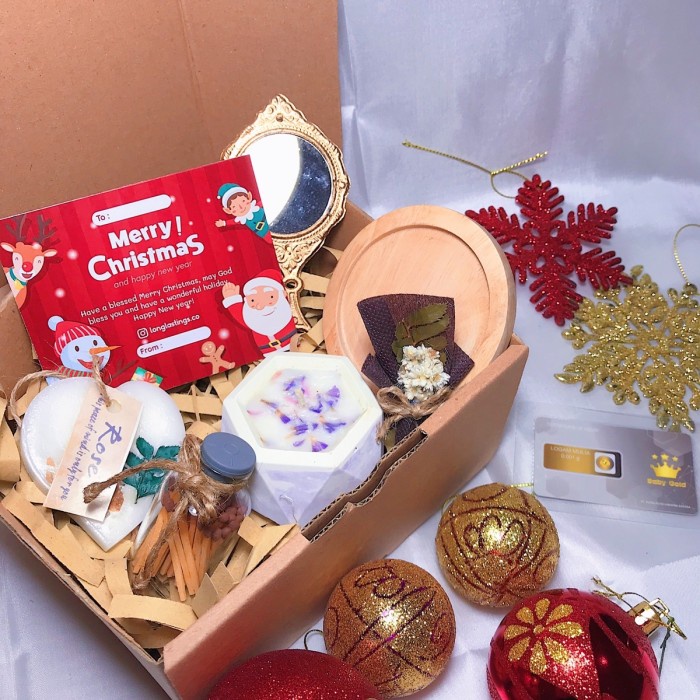 

Hampers Natal 2022 Paket B Free Logam Mulia