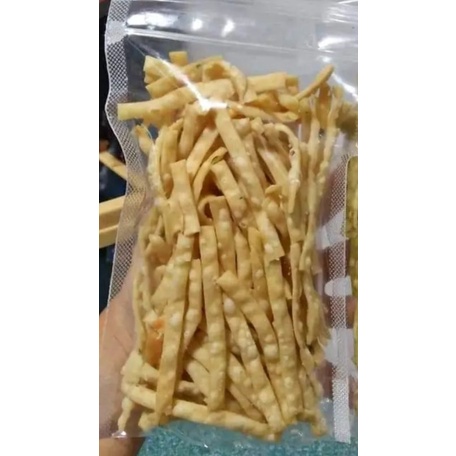 

Stik bawang gurih.