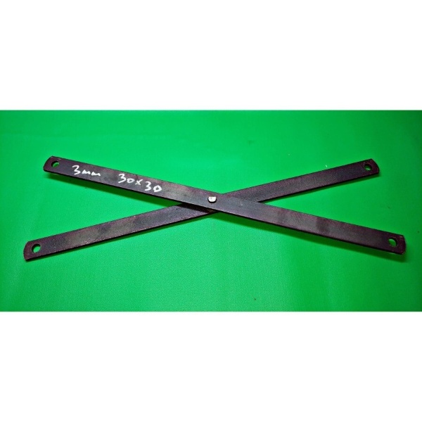 Plat Strip Silangan Folding Gate Harmonika Ukuran 30 x 30 Tebal 3,0 mm