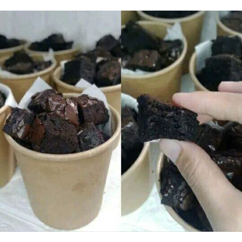 

Brownies bites dengan saus coklat