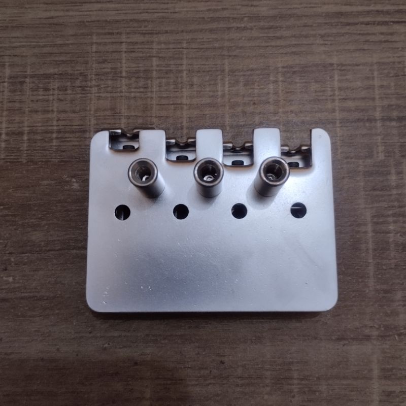 Tremolo Bass Yamaha 4 senar Original bridge RBX A2 custom diy bikin bass