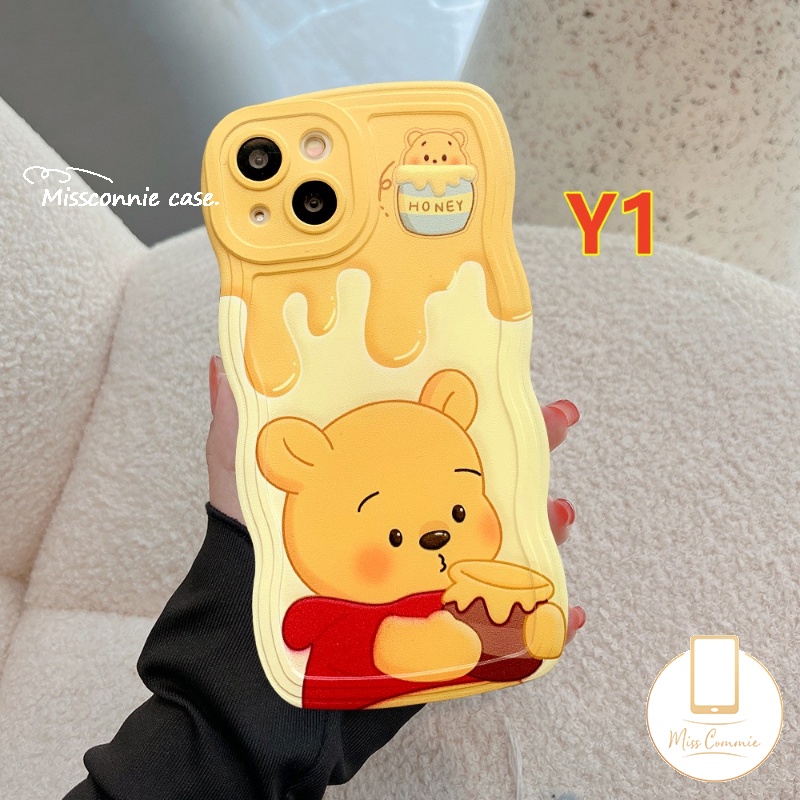 Casing Tepi Bergelombang Kompatibel Untuk iPhone 7Plus 8Plus XR 11 13 12 14 Pro Max X XS Max 6s 7 8 6 Plus 14 Plus SE 2020 Lucu Winnie The Pooh Kartun Manyo Strawberry Bear Soft TPU Cover