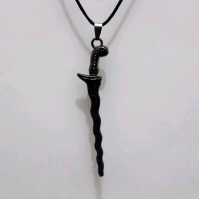 Iqbal Harapan Kalung Bandul Keris