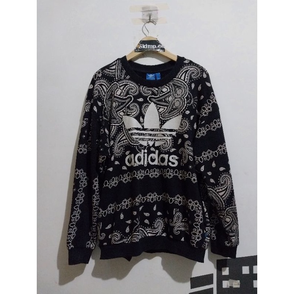 CN ADIDAS PAISLEY