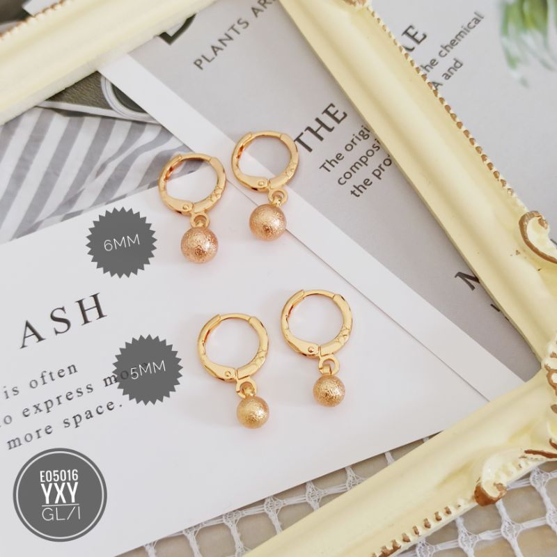 Anting yaxiya bola pasir gold (5mm dan 6mm) E05016