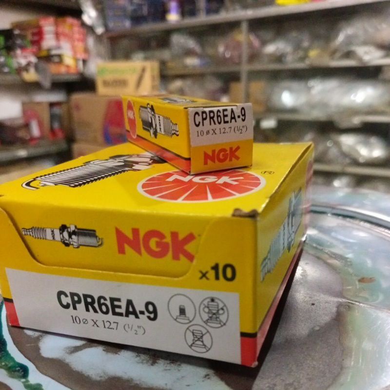 Busi NGK CPR6EA (busi untuk motor Vario/beat, Satria Fu, CB 150R, Revo absolute)