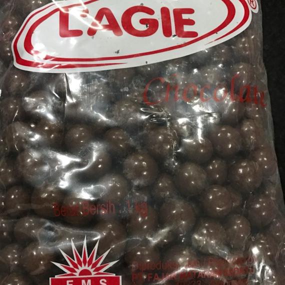 

Sale | HJ6 | Lagie chocoball 1kg isi biskuit