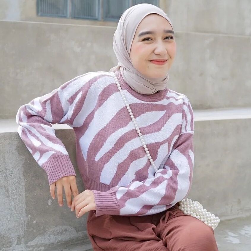 Baju Rajut Crop Wanita Blaster Motif / Sweater Rajut Blaster Motif