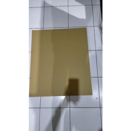 

KERTAS KARTON TEBAL 68x80cm 80/100 GSM GROSIR KERTAS KARTON