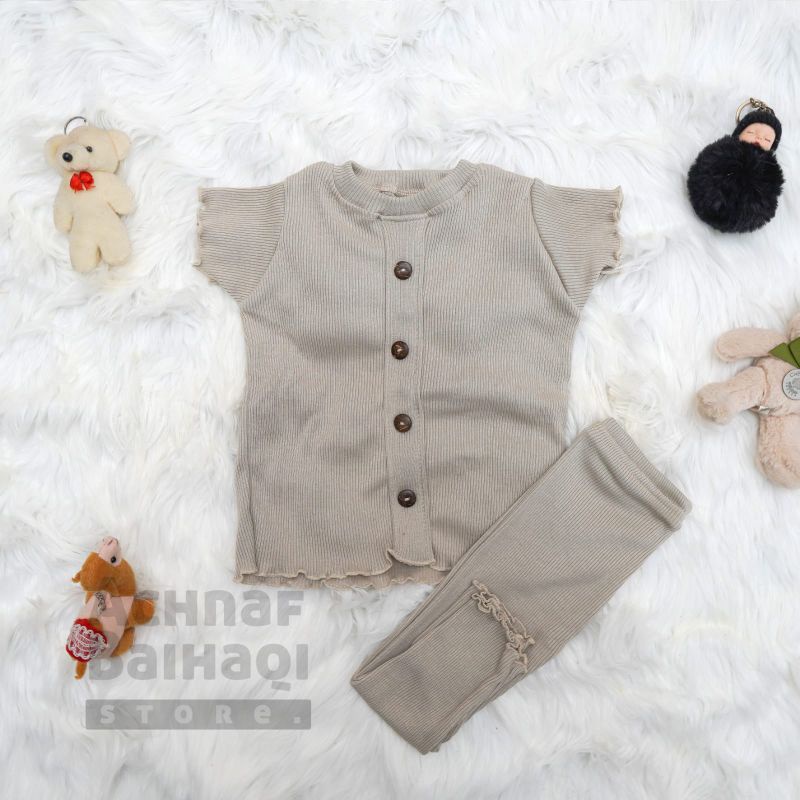 Baju Setelan Anak Perempuan NINA Ruffle Knit Tee | Baju Oneset Anak Perempuan Bahan Rib Knit Halus Dan Lembut