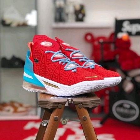 Nike LeBron 18 &quot;Chinese New Year&quot;