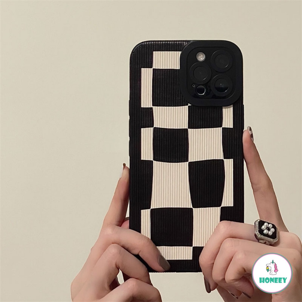 Lluxury Black Lattice Bumper Phone Case Kompatibel Untuk IPhone 14 13 11 12 Pro Max Embos Bumper Matte Bahan Kulit Sutra Lembut Penutup Belakang Handphone