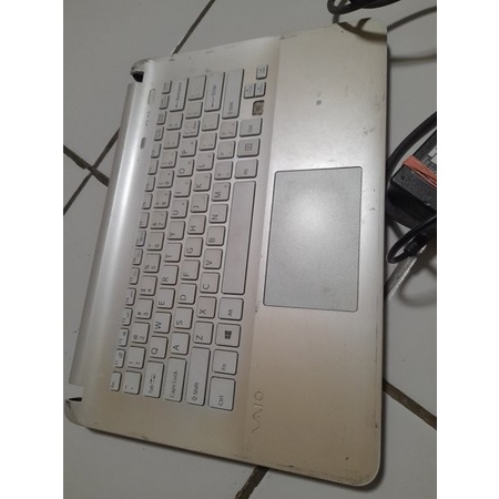 Alas Laptop Laptop Sony Vaio Amd A8 Model Svf144B1Ew Buntung Masih Oke Original
