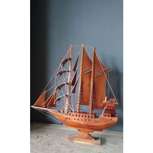 Miniatur Kapal Layar Laut Tradisional Kayu Jati