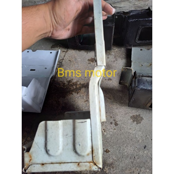 plat aki dudukan aki tempat aki carry futura dan colt 120ss original