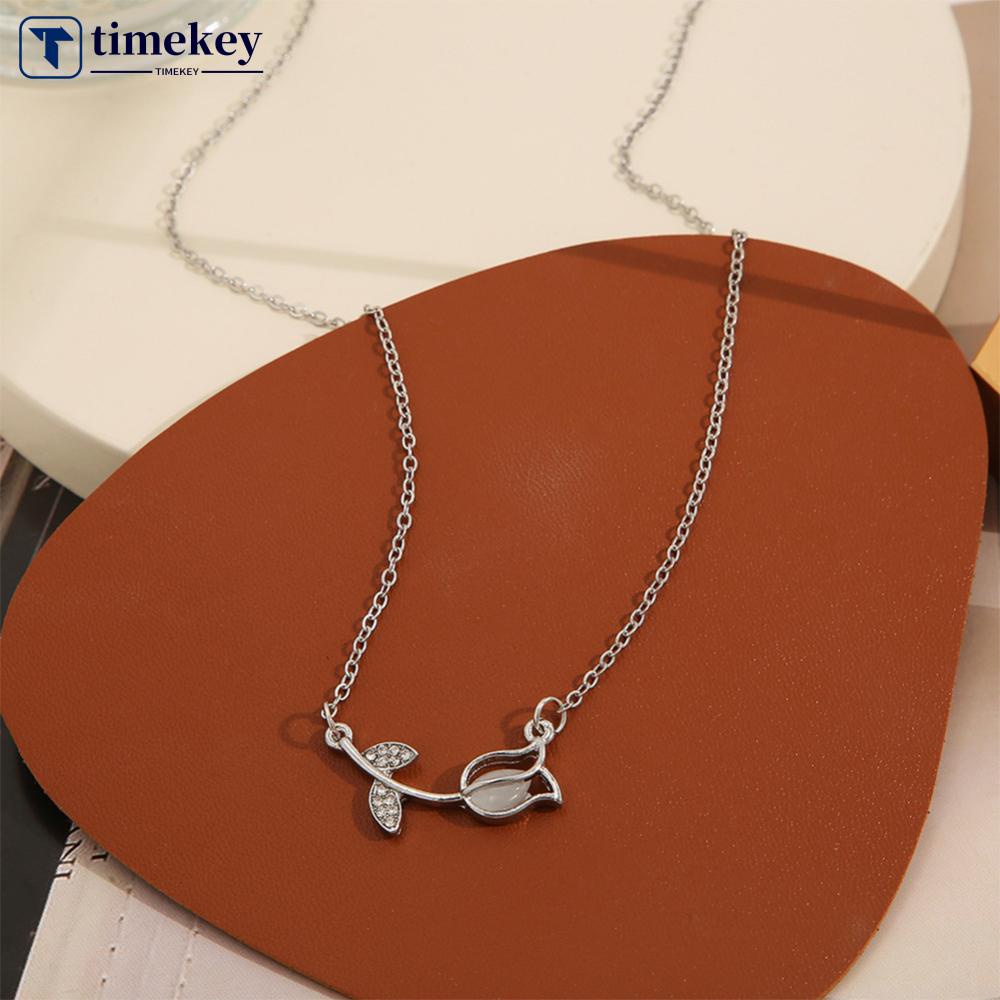 Timekey Fashion Kreatif Tulip Liontin Kalung Niche Alloy Kalung Tulang Selangka Rantai Perhiasan Aksesori Untuk Wanita C5U3